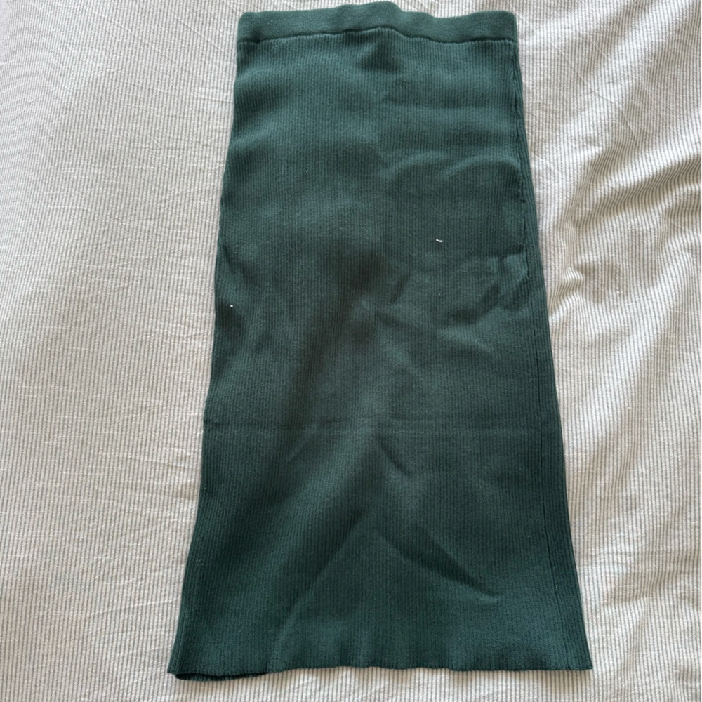 Emerald green bodycon wrap skirt - Picture 2 of 4